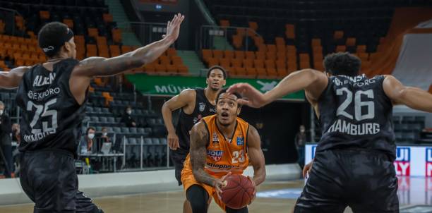 中国男足再 中国男足再