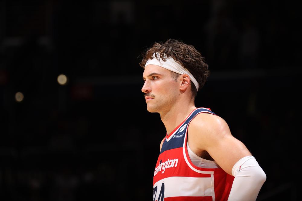 击败了休斯 击败了休斯